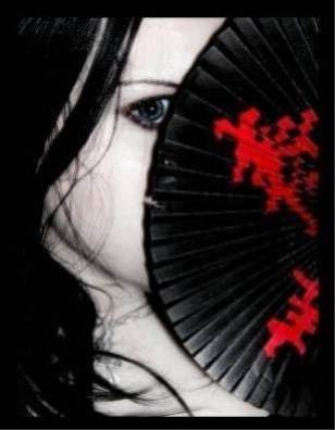 UNE FEMME